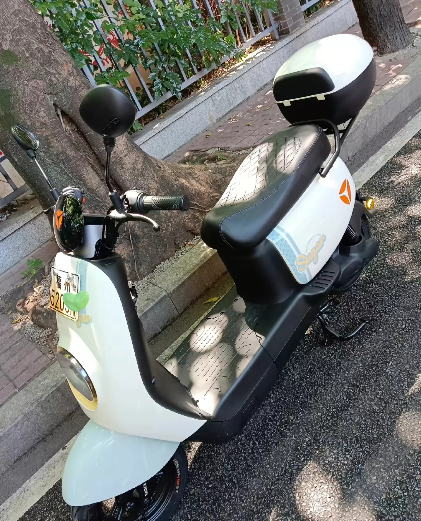 雅迪电动车，二手电动车，上下班自用代步车，充电速度快，续航高，个人闲置出售！#电动车整车 #电动车配件 #电动车装备